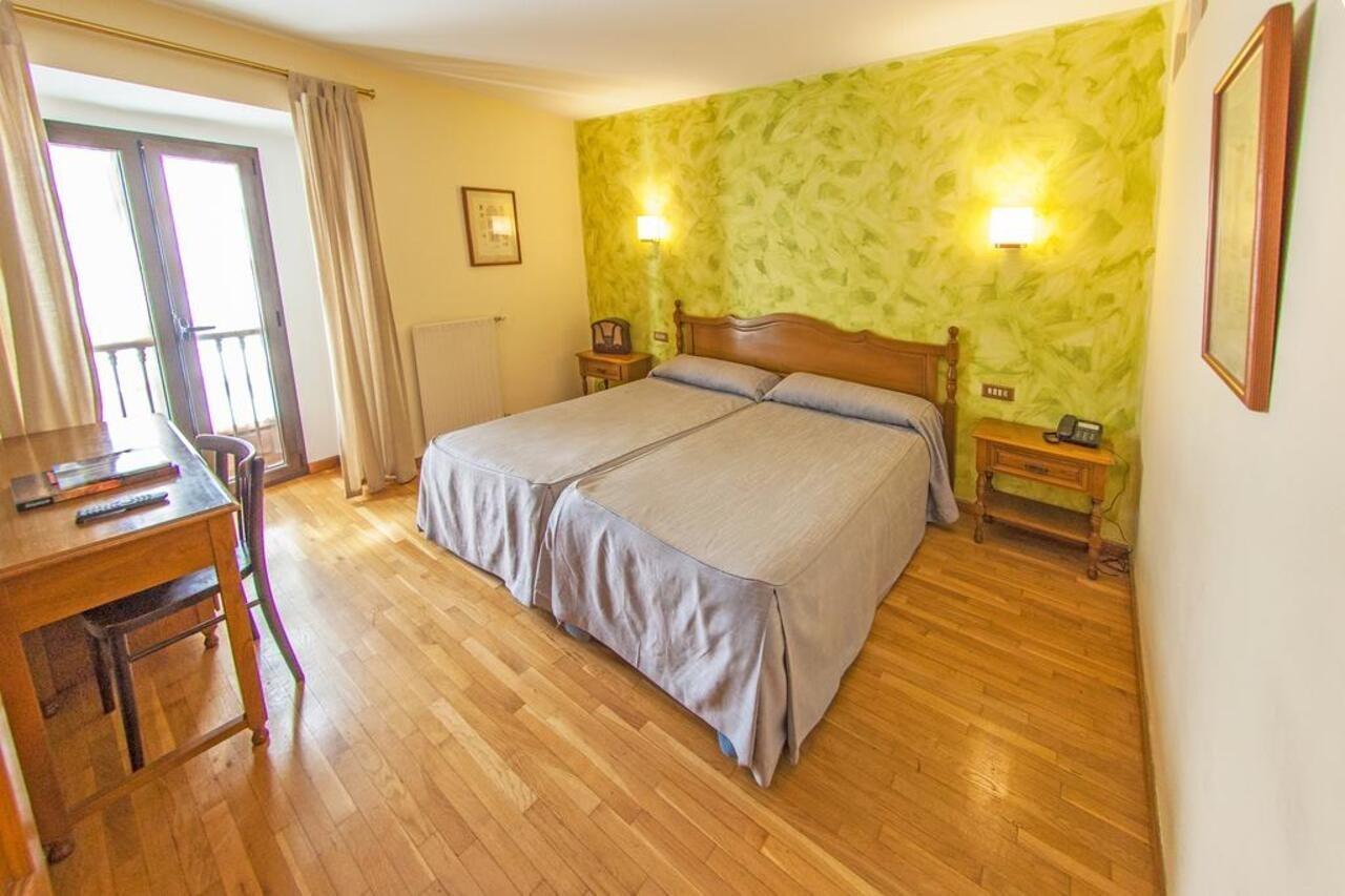 吉翁卡索纳·德·乔维拉诺斯（La Casona De Jovellanos Gijón）